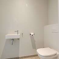 Spacious Apartment With Beautiful Terrace Near Ghent