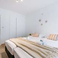 Renovated Apartment Close to the Beach