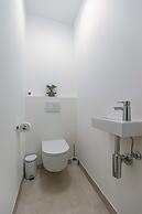 Modern Apartment With Sunny and Large Terrace