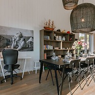 Stylish Holiday Home Close to the Beach