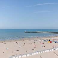 Cosy Apartment With Frontal Seaview