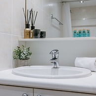 Cosy Apartment With Frontal Seaview