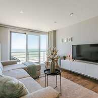 Cosy Apartment With Frontal Seaview