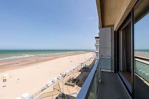 Apartment With Stunning sea View in Middelkerke