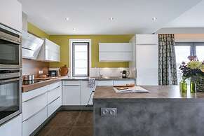 Comfortable Apartment Near the sea