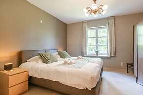 Quiet and Authentic Vacation Property With Pond