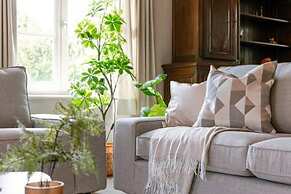 Quiet and Authentic Vacation Property With Pond