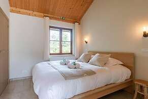 Quiet and Authentic Vacation Property With Pond