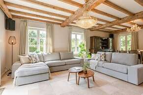Quiet and Authentic Vacation Property With Pond