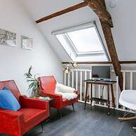 Cozy Retro Apartment for 2 in the Heart of Ghent