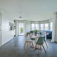 Bright Apartment With Large and Sunny Garden