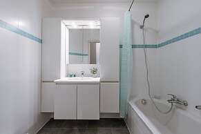 Bright Apartment With Large and Sunny Garden