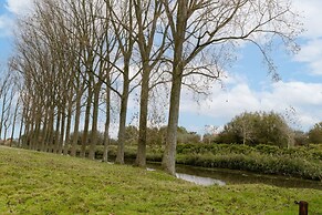 BE BRG Kerk 54 in Damme