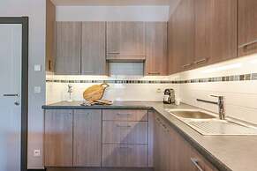 Bright Apartment With Parking Near the Beach