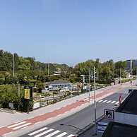 Bright Apartment With Parking Near the Beach