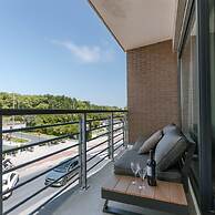 Bright Apartment With Parking Near the Beach