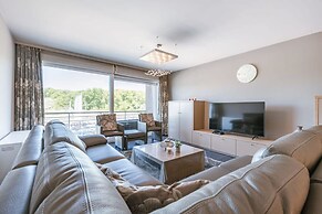 Bright Apartment With Parking Near the Beach