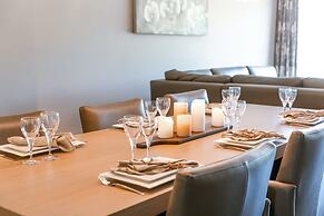 Bright Apartment With Parking Near the Beach