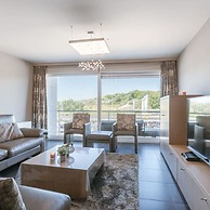 Bright Apartment With Parking Near the Beach