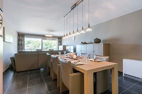 Bright Apartment With Parking Near the Beach