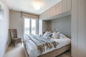 Bright Apartment With Parking Near the Beach