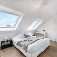 Spacious Duplex Apartment in the Center of Knokke