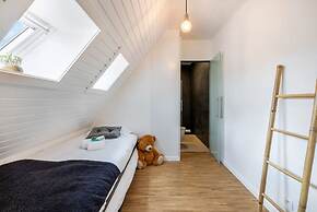 Spacious Duplex Apartment in the Center of Knokke