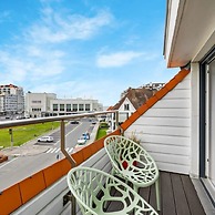 Spacious Duplex Apartment in the Center of Knokke