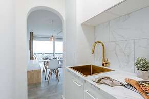 Modern Studio With Seaview and Parking