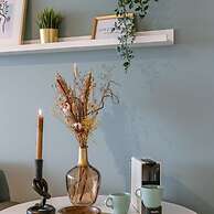 Modern Studio With Seaview and Parking