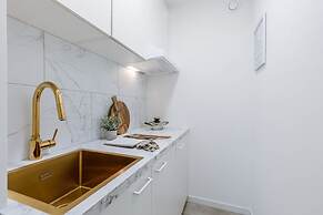 Modern Studio With Seaview and Parking