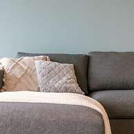 Modern Studio With Seaview and Parking