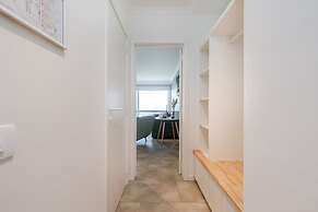 Modern Studio With Seaview and Parking