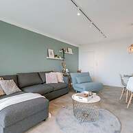 Modern Studio With Seaview and Parking