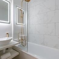 Modern Studio With Seaview and Parking