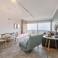 Modern Studio With Seaview and Parking