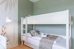 Bright Seaview Apartment in Oostende