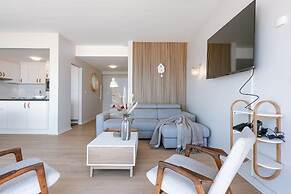 Bright Seaview Apartment in Oostende