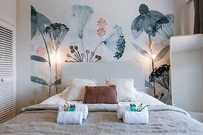 Bright Seaview Apartment in Oostende