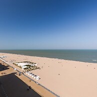 Frontal Seaview Apartment in Ostend