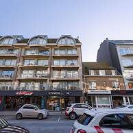 Bright Apartment With 2 Terraces Close to Beach