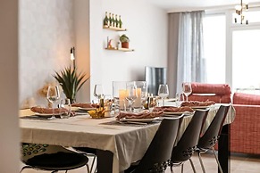 Spacious House With 3 Terraces