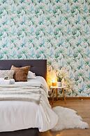 Spacious House With 3 Terraces