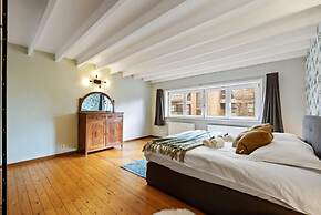 Spacious House With 3 Terraces