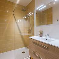 Lovely new Apartment Within the Historic Vives University Site in Oste