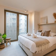 Lovely new Apartment Within the Historic Vives University Site in Oste