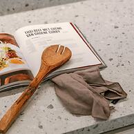 Lovely new Apartment Within the Historic Vives University Site in Oste