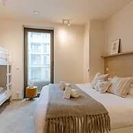 Lovely new Apartment Within the Historic Vives University Site in Oste