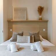 Lovely new Apartment Within the Historic Vives University Site in Oste