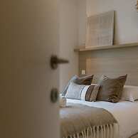 Lovely new Apartment Within the Historic Vives University Site in Oste